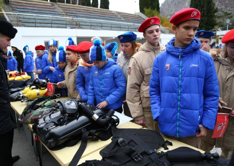Юнармия в Артеке: оккупанты Крыма готовят себе «достойную» смену