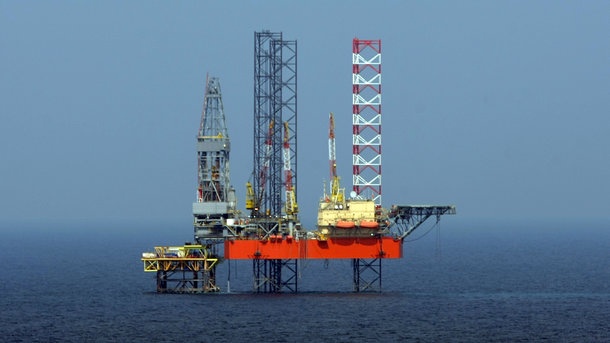 В мире наблюдается снижение цен на нефть 