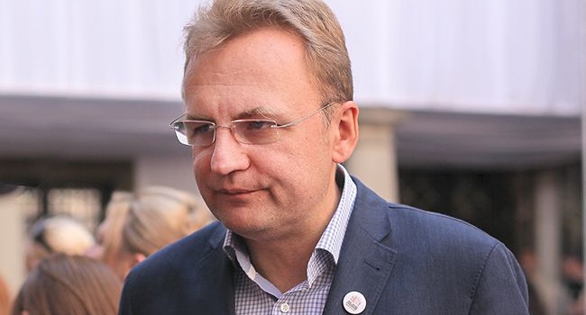 Первый пошел: Садовый дал ответ Тимошенко на ее предложение объединиться Первый пошел: Садовый дал ответ Тимошенко на ее предложение объединиться