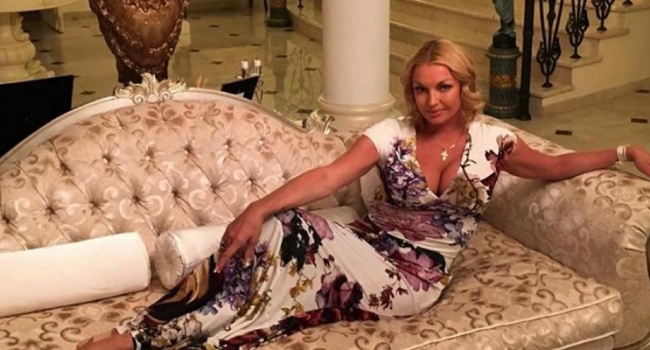 «Скучать не дам никому»: Анастасия Волочкова обратилась к подписчикам в «Инстаграм»