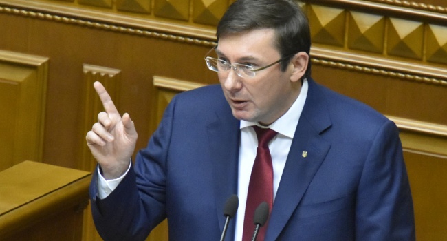 Блогер: «Луценко прекрасно разбирается в оральном сексе, мозгах и диарее, и у главы Минздрава появился опасный конкурент» Блогер: «Луценко прекрасно разбирается в оральном сексе, мозгах и диарее, и у главы Минздрава появился опасный конкурент»