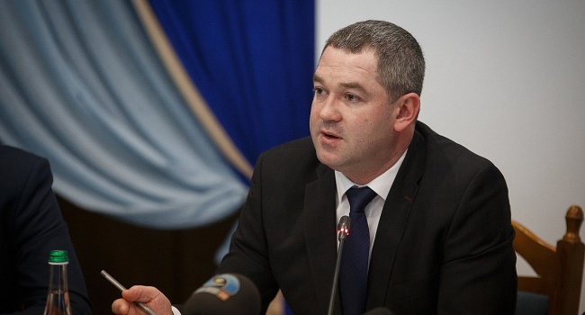 Сазонов: очередная порция «зрады» о «бегстве» экс-главы ГФС не продержалась и до полудня Сазонов: очередная порция «зрады» о «бегстве» экс-главы ГФС не продержалась и до полудня