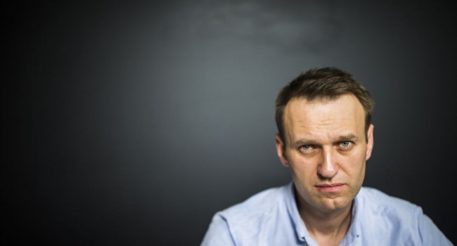 Навального больше не выпускают из России