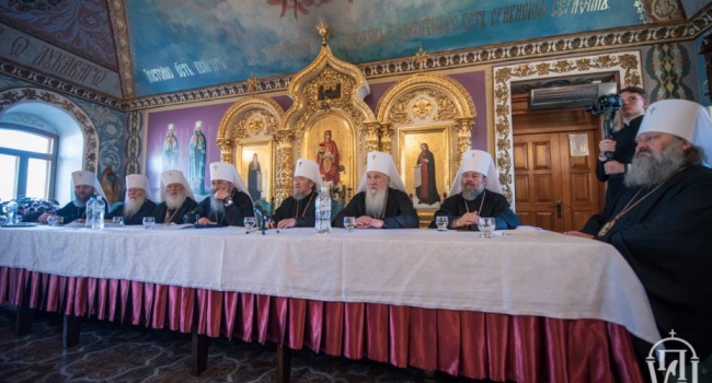 Политолог: если в РПЦ больше не признают Константинополь, значит называться православной больше нет никаких оснований Политолог: если в РПЦ больше не признают Константинополь, значит называться православной больше нет никаких оснований