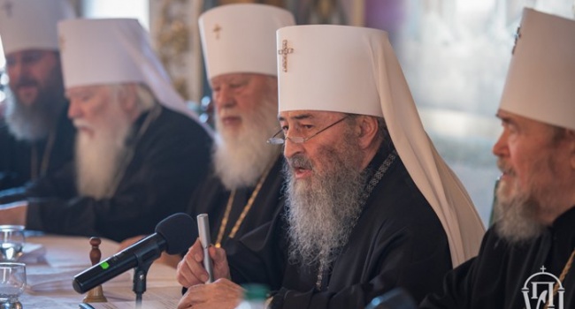 У Онуфрия отказали Порошенко на его инициативу встретиться в «Украинском доме» У Онуфрия отказали Порошенко на его инициативу встретиться в «Украинском доме»