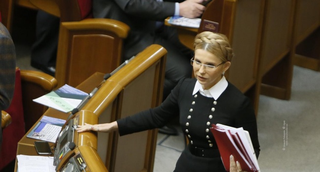 Эксперт: для Тимошенко Россия – не агрессор. Она это подтвердила на практике, проигнорировав соответствующее голосование в парламенте