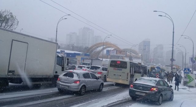 Снегопад в Киеве: за два часа насыпало три сантиметра