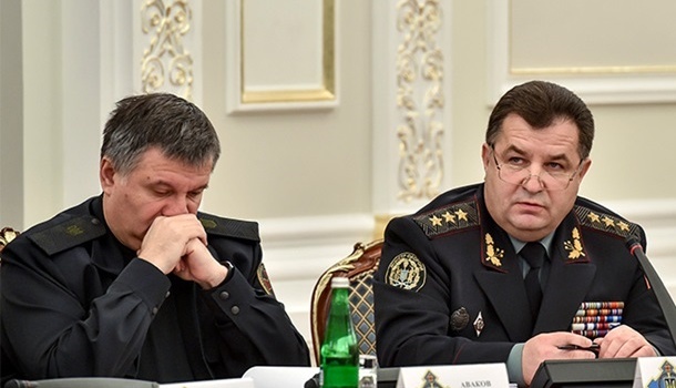 Аваков и Полторак пытаются разделить миллиарды Януковича 