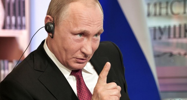 Корреспондент: «Любая критика от Путина лишь помогает украинским политикам»