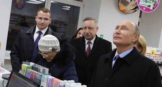 «Россия в одном кадре»: сеть в ярости от постановочного визита Путина в аптеку