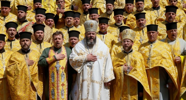 Часть священнослужителей УПЦ МП поддержали Украину в создании независимой церкви