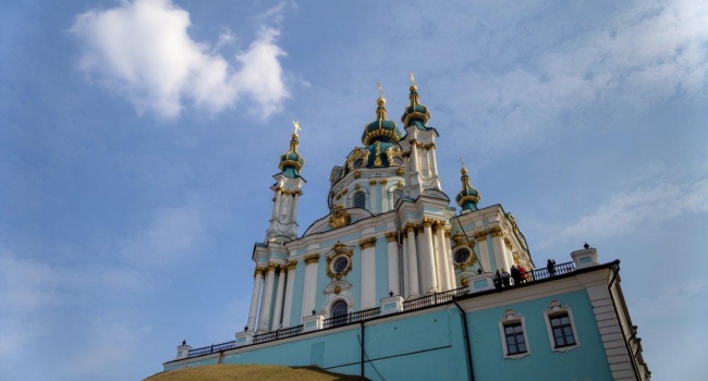 Угрозы священнослужителям и захват храмов: эксперт рассказал на что готов Кремль, чтобы отложить объединительный Собор в Украине