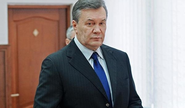 Затягивают процесс: эксперты пояснили хитрость «травмы» Януковича