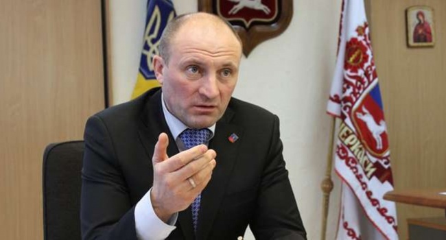 Первый пошел: скандальный мэр Черкасс с команды Тимошенко сожалеет по временам Сталина Первый пошел: скандальный мэр Черкасс с команды Тимошенко сожалеет по временам Сталина