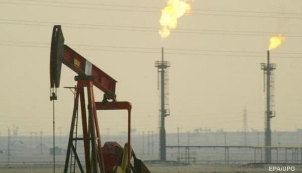 Нефть продолжает дешеветь и стоит меньше 67 долларов за баррель 