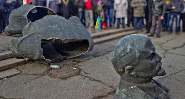  Монтян о декоммунизации в Украине: «Это чистый пиар»
