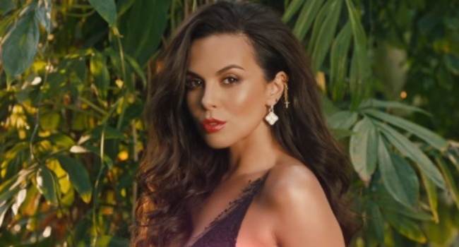 «Гордость»: Настя Каменских попала в топ мирового рейтинга Billboard с песней «Peligroso» «Гордость»: Настя Каменских попала в топ мирового рейтинга Billboard с песней «Peligroso»
