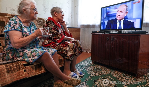 Будут без денег: в РФ «заморозили» пенсии и отняли взносы для работающих Будут без денег: в РФ «заморозили» пенсии и отняли взносы для работающих