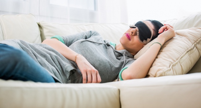 Ученые предупредили об опасности сна в выходные дни