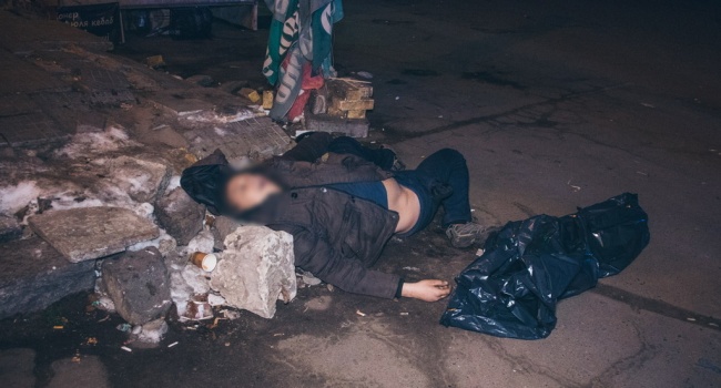 В Киеве возле станции метро «Нивки» найдено тело мужчины В Киеве возле станции метро «Нивки» найдено тело мужчины