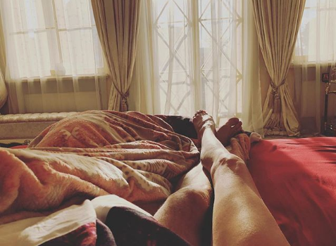 Волочкова показала фото в постели с мужчиной