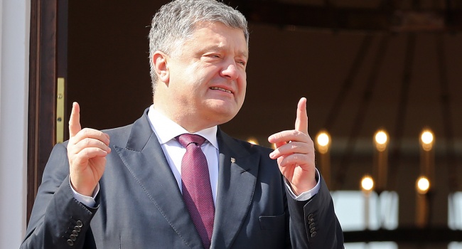 В России заявили, что Порошенко готовится отменить выборы В России заявили, что Порошенко готовится отменить выборы