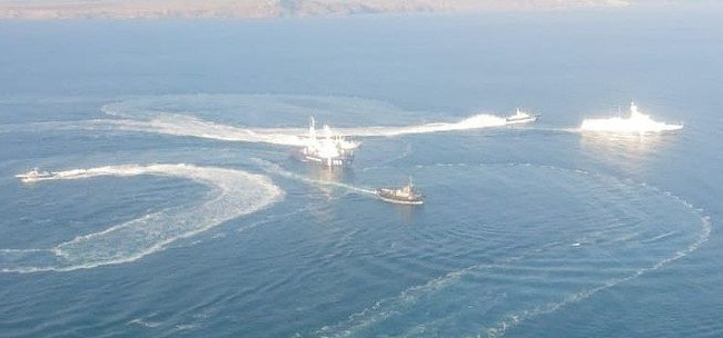 «Все находятся в травматологии»: в сети появились фото украинских моряков, которых захватила в плен РФ «Все находятся в травматологии»: в сети появились фото украинских моряков, которых захватила в плен РФ