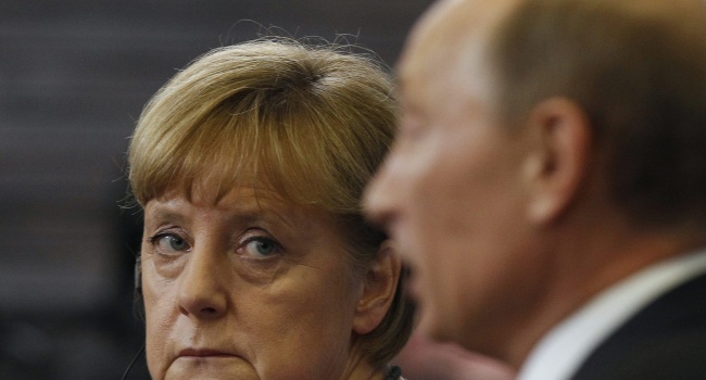 Меркель и Путин обсудили Керченский пролив 