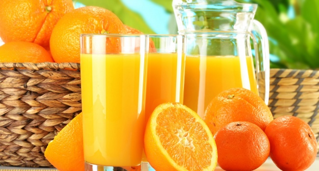 Апельсиновый сок спасает мужчин от слабоумия