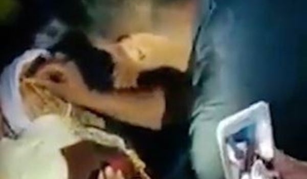 В Индии мужчина женился на трупе своей невесты В Индии мужчина женился на трупе своей невесты