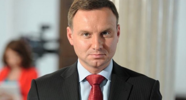 Президент Польши приедет в Киев, чтобы обсудить агрессию РФ Президент Польши приедет в Киев, чтобы обсудить агрессию РФ