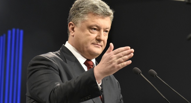 Порошенко прокомментировал ложь Путина о стрельбе в Керченском проливе Порошенко прокомментировал ложь Путина о стрельбе в Керченском проливе