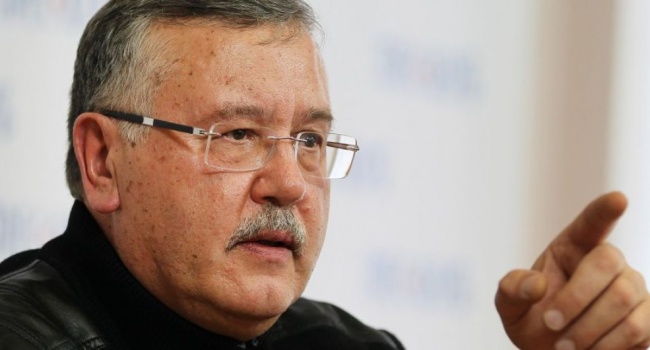 В Одессе тридцать «титушек» напали на Анатолия Гриценко и его однопартийцев В Одессе тридцать «титушек» напали на Анатолия Гриценко и его однопартийцев