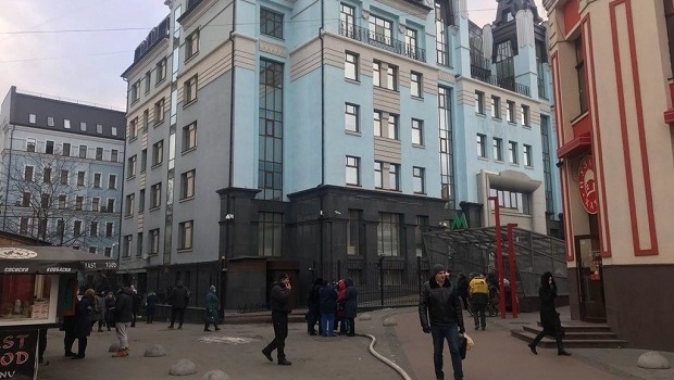 В здании Минфина в Киеве произошел пожар: опубликованы фото и видео В здании Минфина в Киеве произошел пожар: опубликованы фото и видео