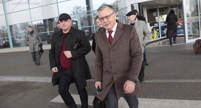 Нападение на Гриценко – это, в первую очередь, провокация власти и попытка дискредитировать военное положение, – политолог Нападение на Гриценко – это, в первую очередь, провокация власти и попытка дискредитировать военное положение, – политолог
