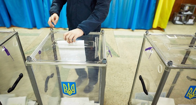 Политолог назвал три самых вероятных пары второго тура президентских выборов Политолог назвал три самых вероятных пары второго тура президентских выборов