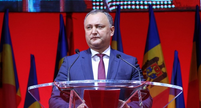 Додон может лишиться должности президента до Нового года Додон может лишиться должности президента до Нового года