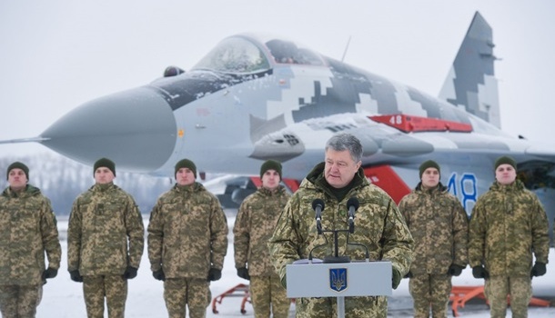 Порошенко передал на баланс ВСУ самолеты Су-27, Л-39 и БПАК Spectator M