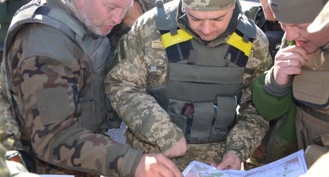 Боевики массово стягивают тяжелую технику на Донбассе, - СЦКК