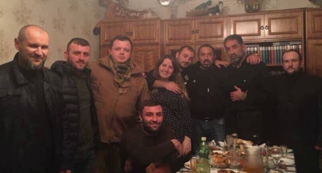 Блогер: вначале грузинские неадекваты помогали украинским подрывать украинскую государственность, теперь – наоборот Блогер: вначале грузинские неадекваты помогали украинским подрывать украинскую государственность, теперь – наоборот
