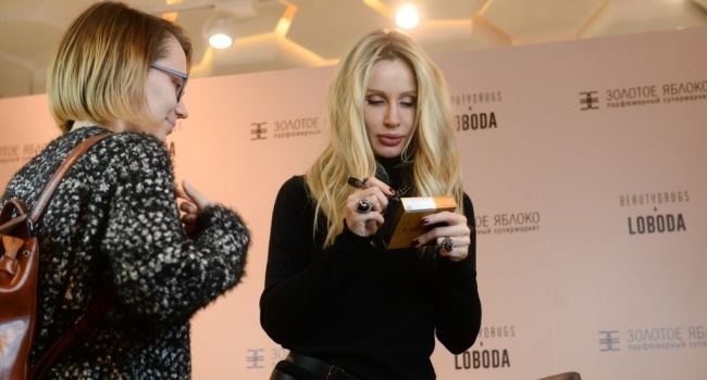 Купишь палетку – получишь автограф: Светлана Лобода сообщила о своем бизнесе в России Купишь палетку – получишь автограф: Светлана Лобода сообщила о своем бизнесе в России