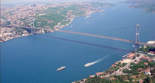 Турция согласится перекрыть пролив Босфор для военных кораблей РФ, - названо условие