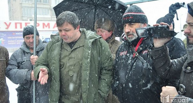 Журналист: пора государству Семенченко опять одевать балаклаву и возвращать паспорт на Гришина с Севастополя