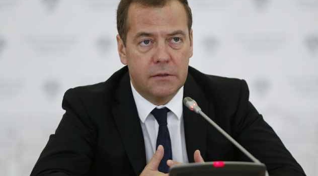 «Не мы эту историю начинали»: Медведев набросился на Украину из-за санкций 