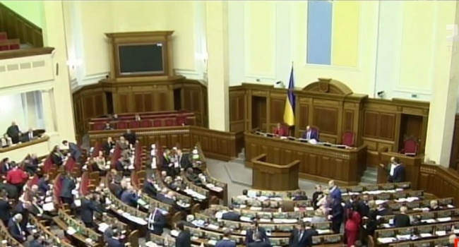 В Верховной Раде приняли закон о зоне, прилегающей к Украине в море