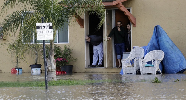 Новые катаклизмы: в Калифорнии начались наводнения из-за сильных ливней