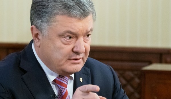 Порошенко об антироссийских санкциях: кораблям РФ нужно запретить заходить в порты Европы и США Порошенко об антироссийских санкциях: кораблям РФ нужно запретить заходить в порты Европы и США