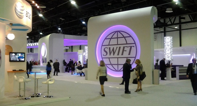 Эксперт: «Отключение России от SWIFT спровоцирует коллапс в экономике»