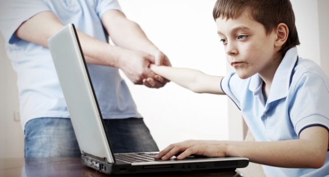 Названа новая опасность компьютеров для детей
