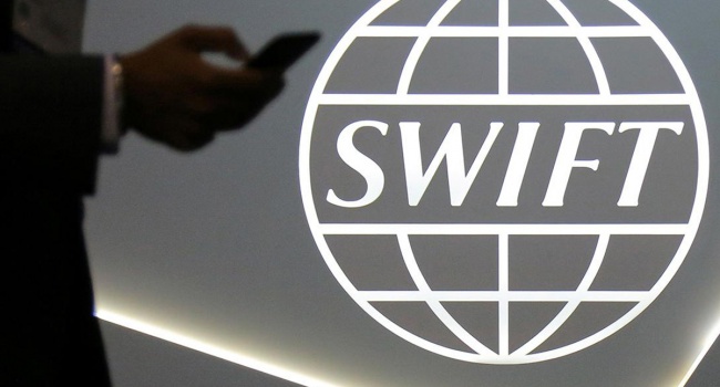 Отключение России от SWIFT не заблокирует банковскую систему страны – эксперт